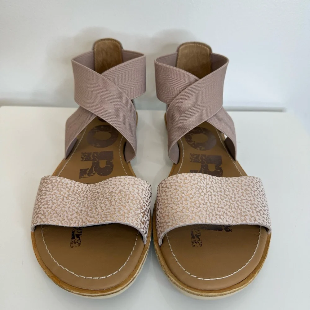 Sorel Ella  Flat Sandal Pink Rose Gold Leather Open Toe Size 8 Stretch Straps